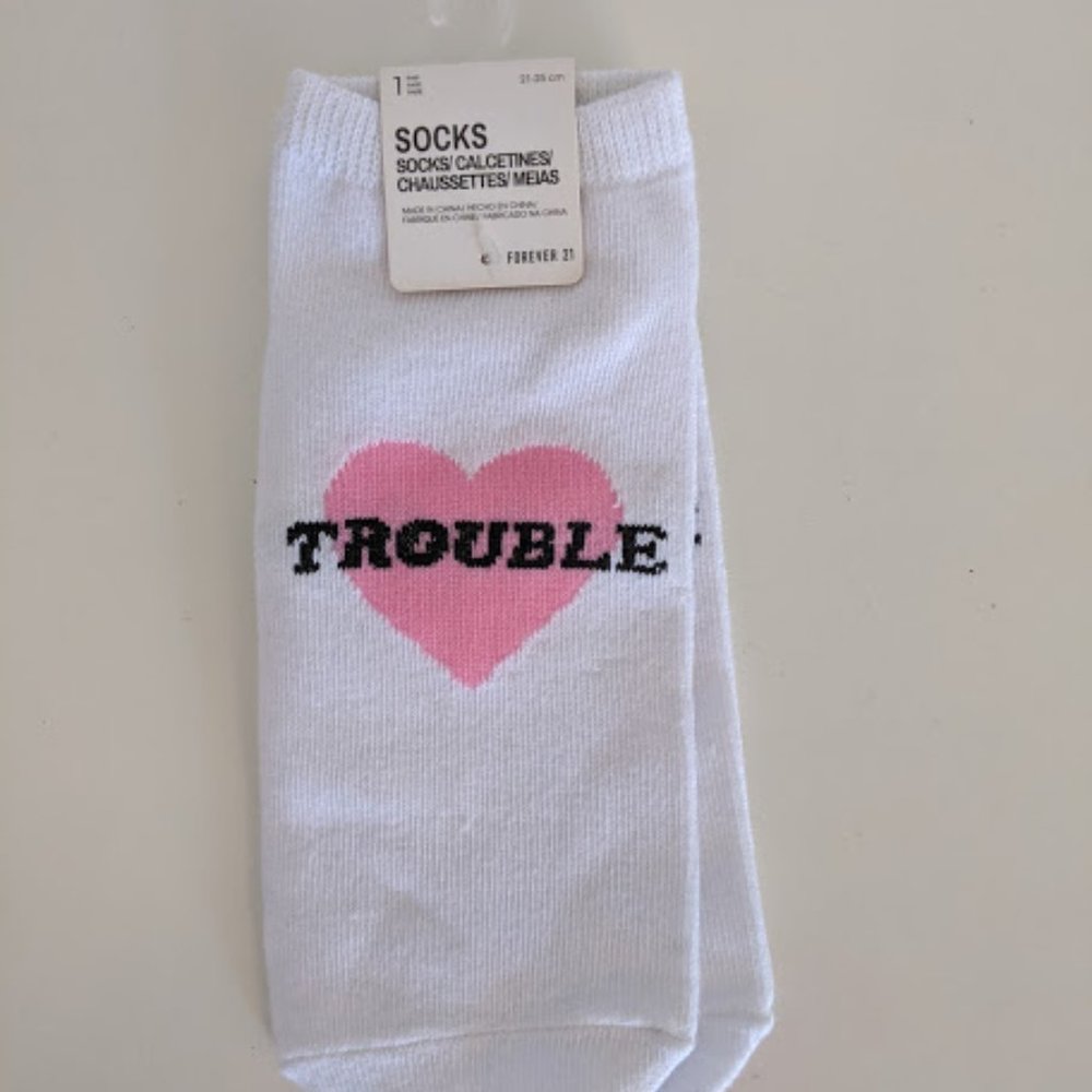 NWT Forever 21 White Heart Trouble Socks